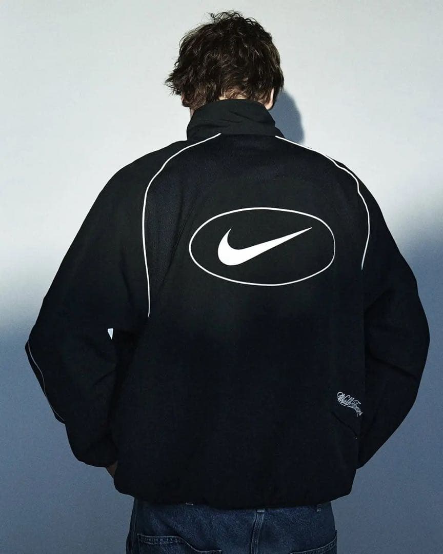 Nike supreme ブラック ナイロンジャケット
