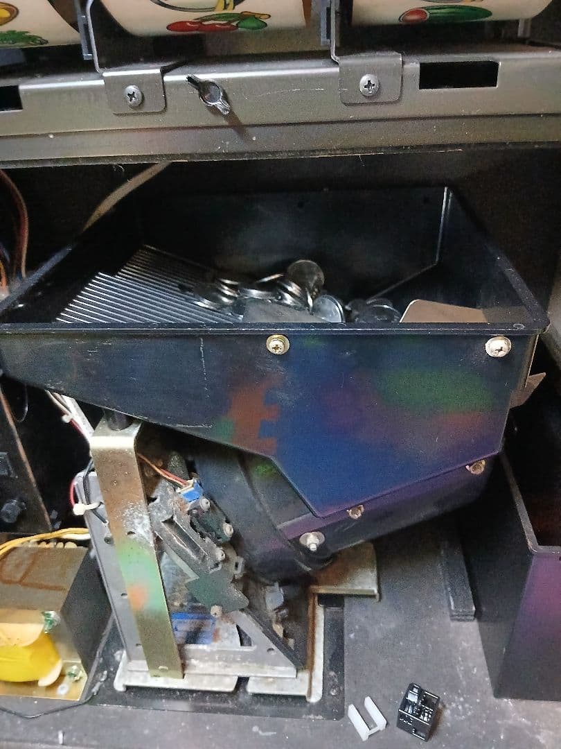 ビックシオー30　４号機裏物スロット