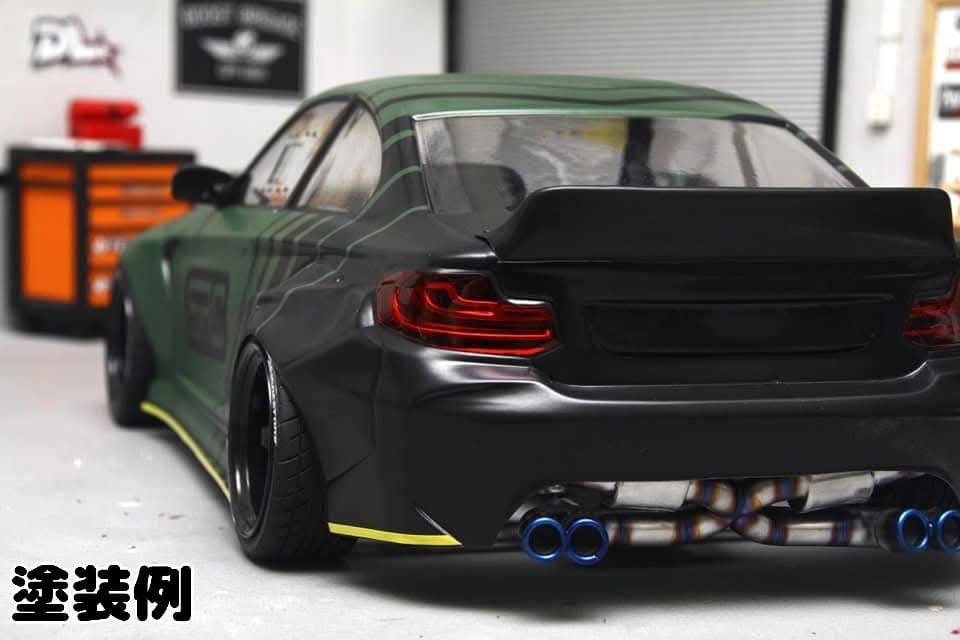 新品 無塗装 BMW M2 F22 APLASTICS ラジドリ ボディ