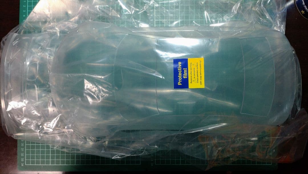 新品 無塗装 BMW M2 F22 APLASTICS ラジドリ ボディ