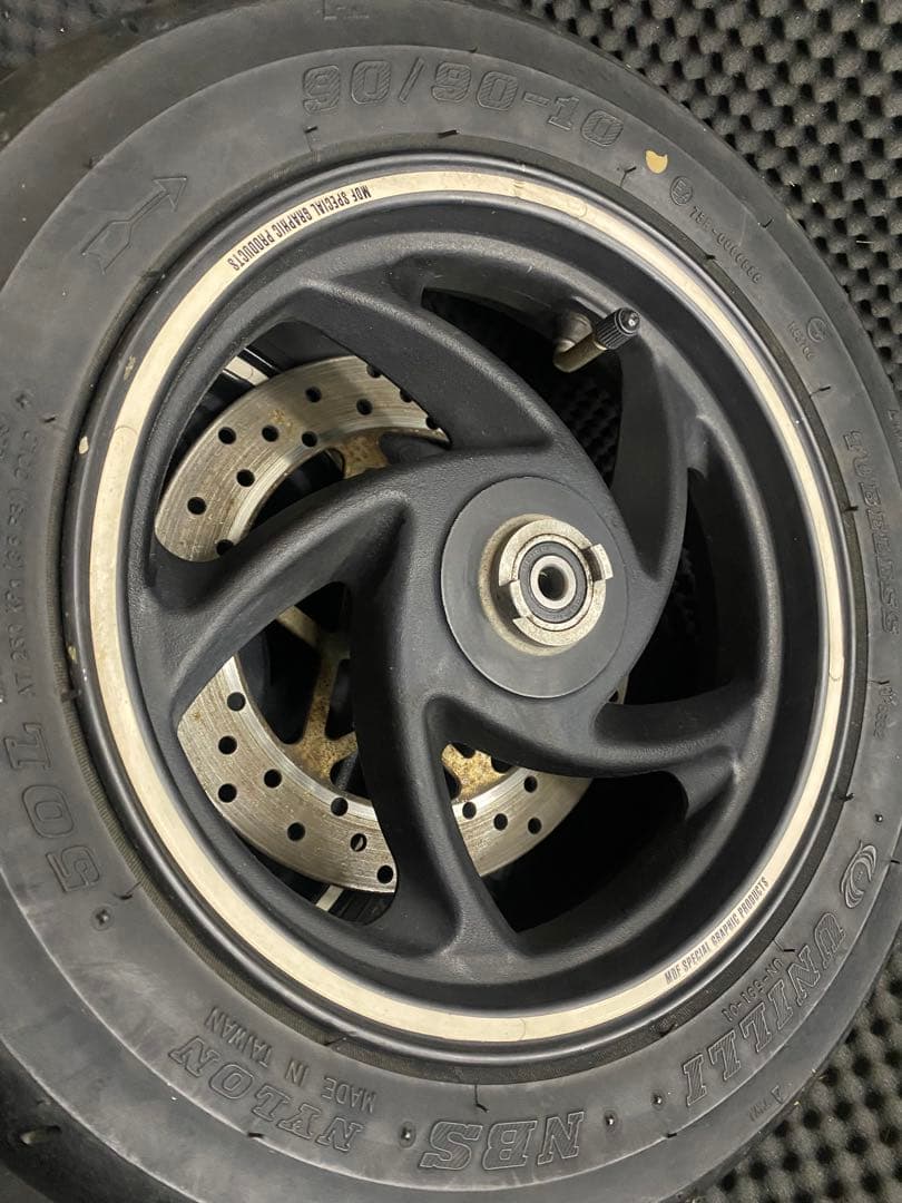 V125 ホイール