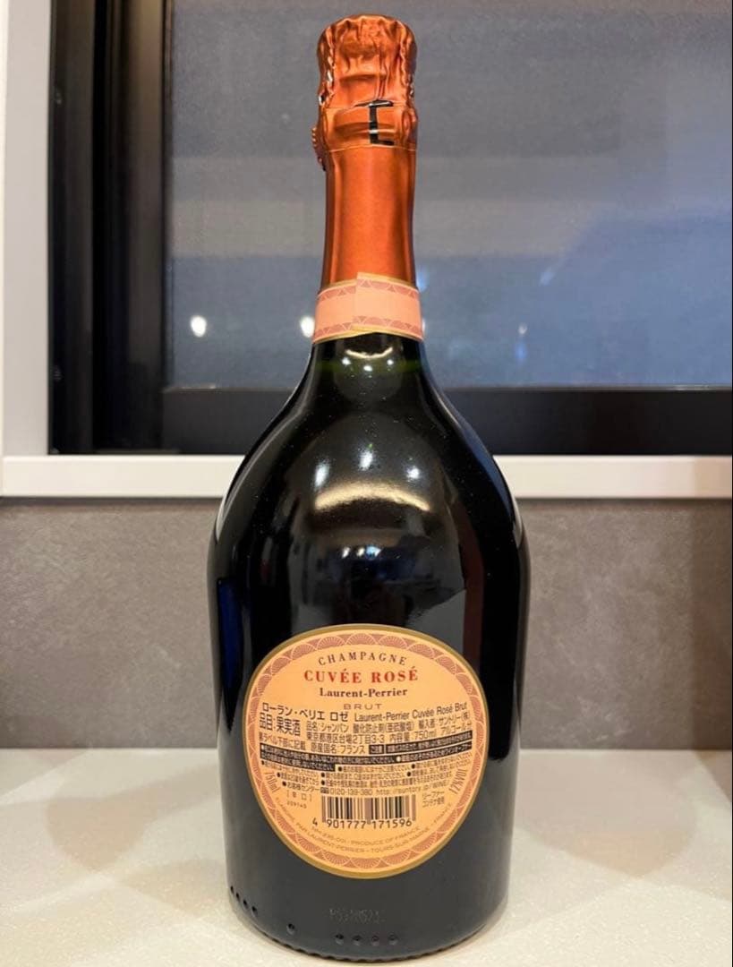 Laurent-Perrier ローランペリエロゼ　シャンパンセット