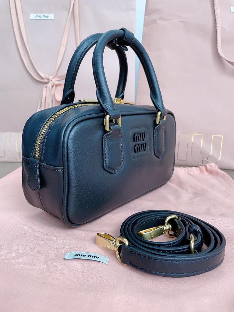 miu miu ボウリングバッグ　ブラック
