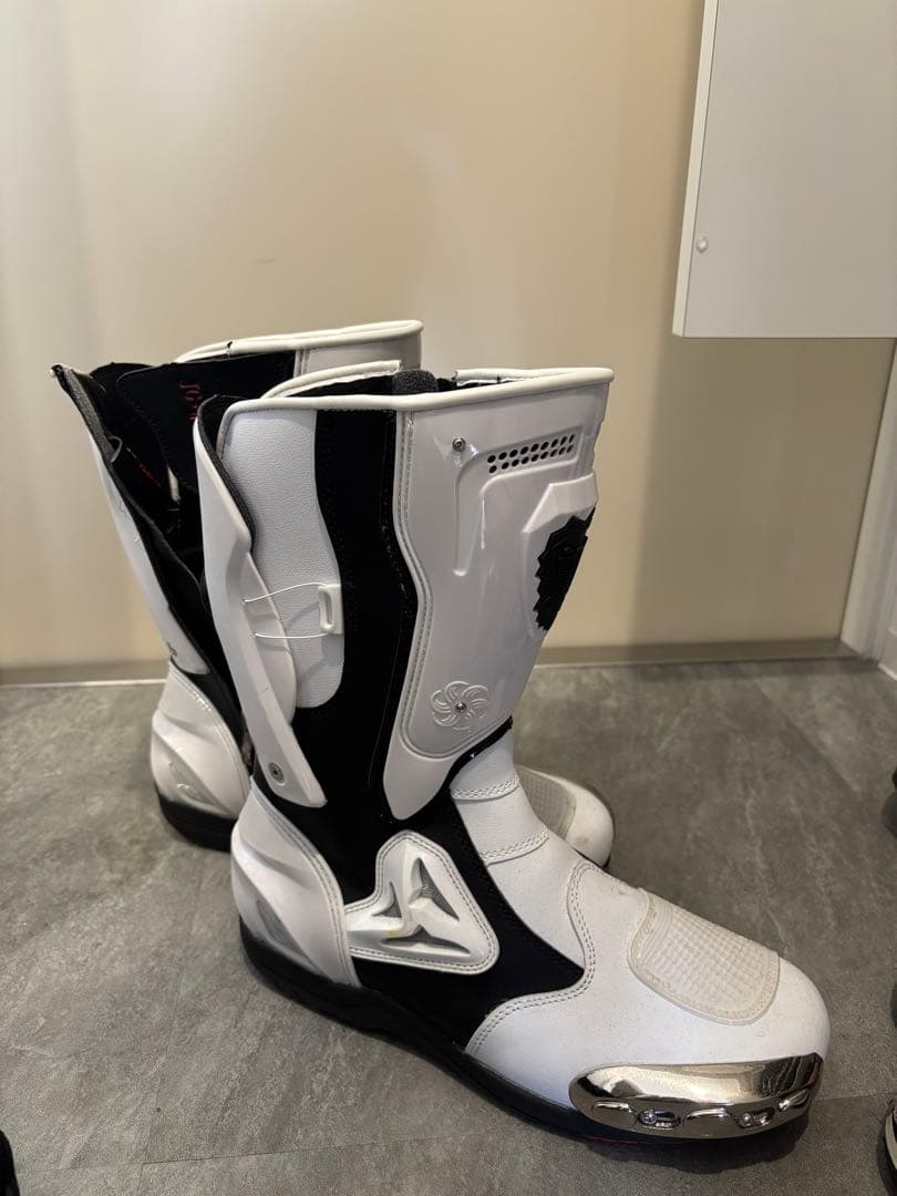バイク用プロテクター付きブーツ ホワイト/ブラック