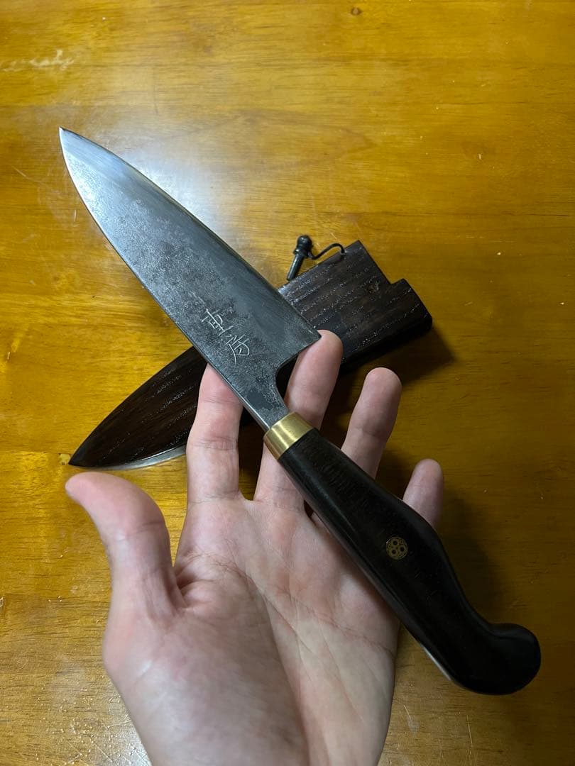 重房作の手作り三徳包丁