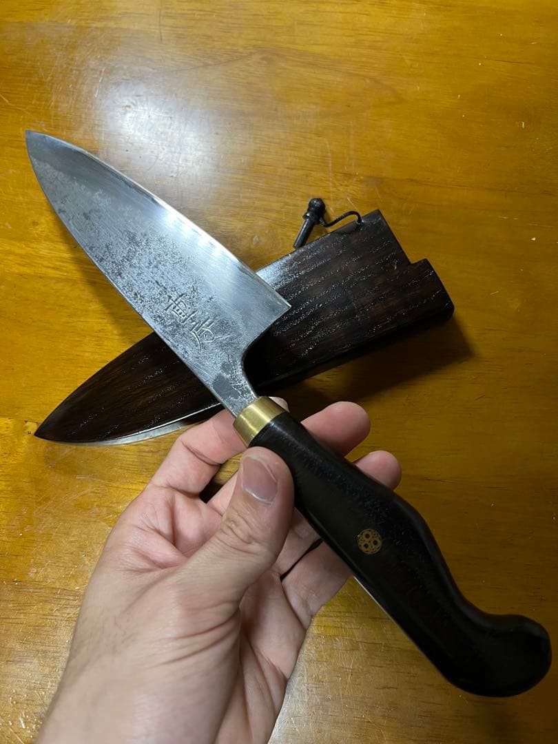 重房作の手作り三徳包丁