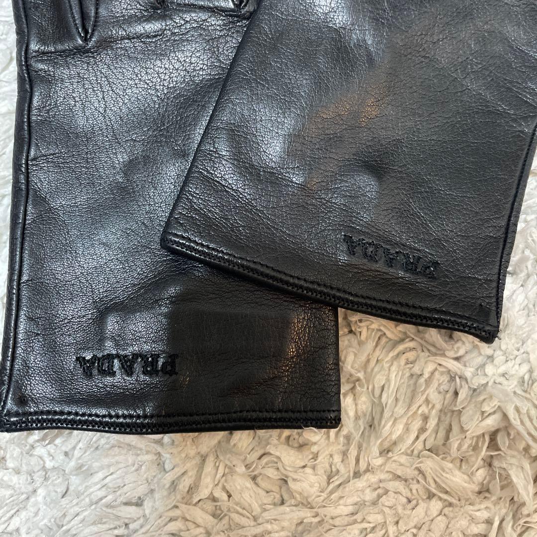 PRADA プラダ　黒　レザー　手袋