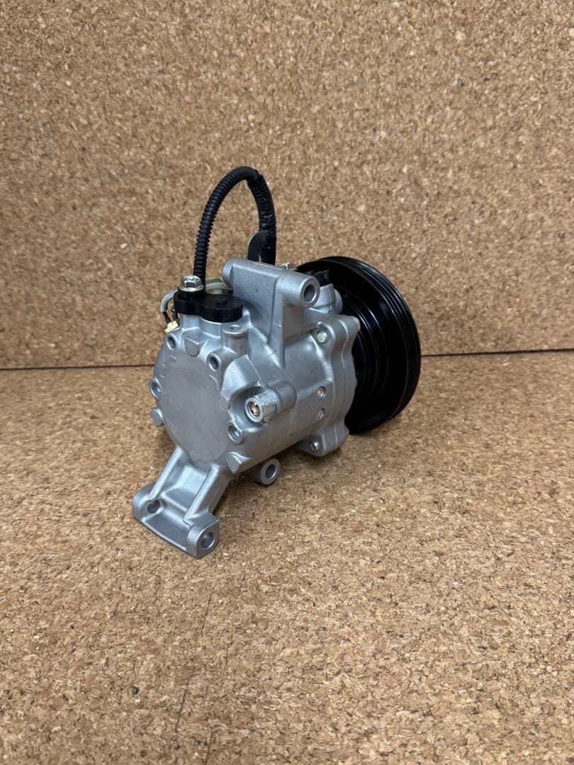 LA100Sムーブ リビルトACコンプレッサー 未使用 長期在庫 LA600S