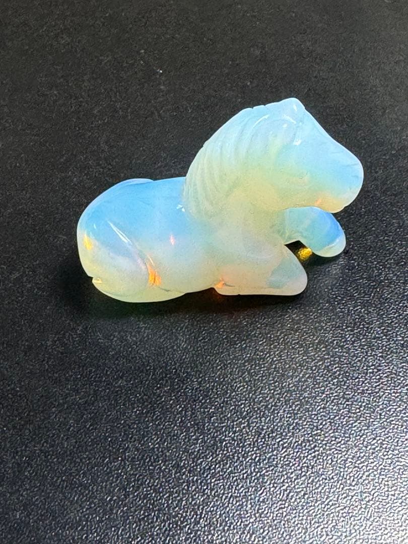 オパライト(人工石)の馬の置物