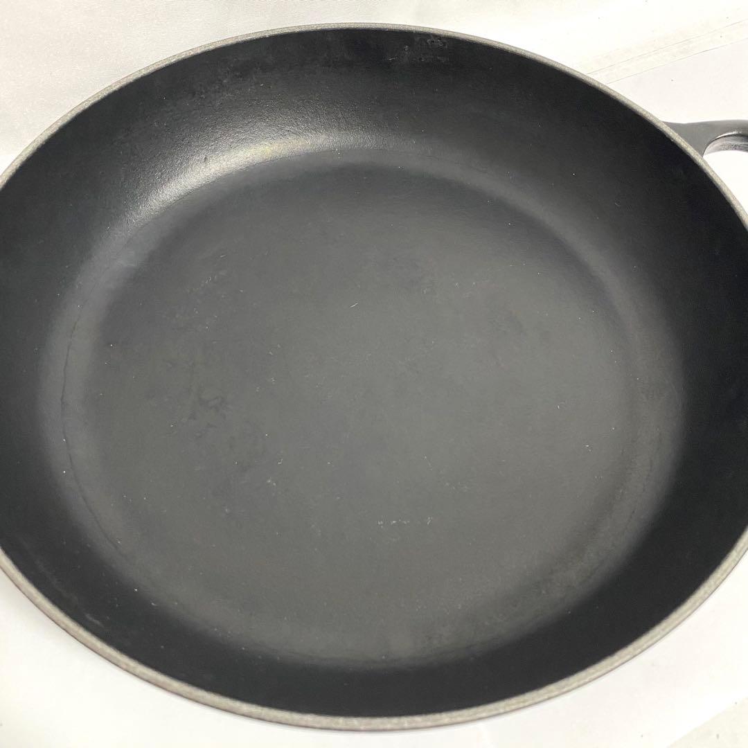 ル・クルーゼ シグニチャー ビュッフェキャセロール 26cm 鍋