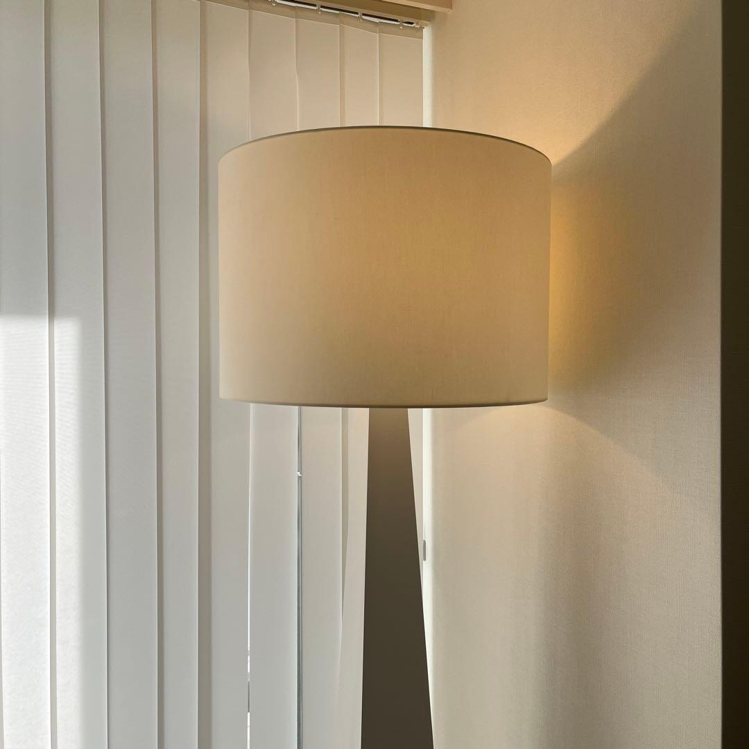 FLYMEe Noir / フライミーノワール フロアライト