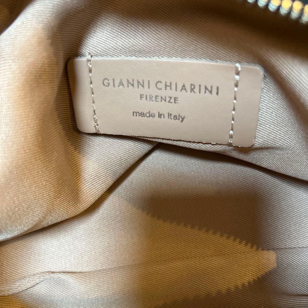 GIANNI CHIARINIメタリックレザーショルダーバッグ