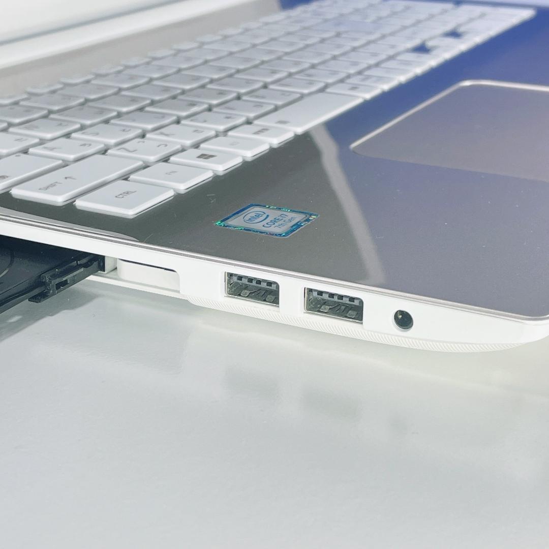 すぐ使える！corei7✨Win11新品SSD✨ゴールド✨東芝ノートPC薄型