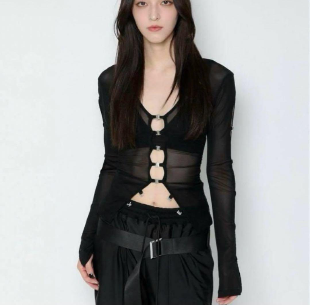 \ 新品・未使用 / メルト ザ レディ sheer hook topsブラック