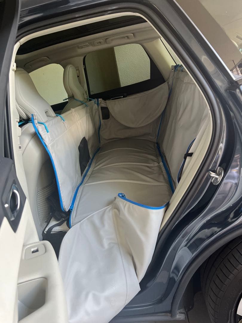 VOLVO純正　ドッグベッド