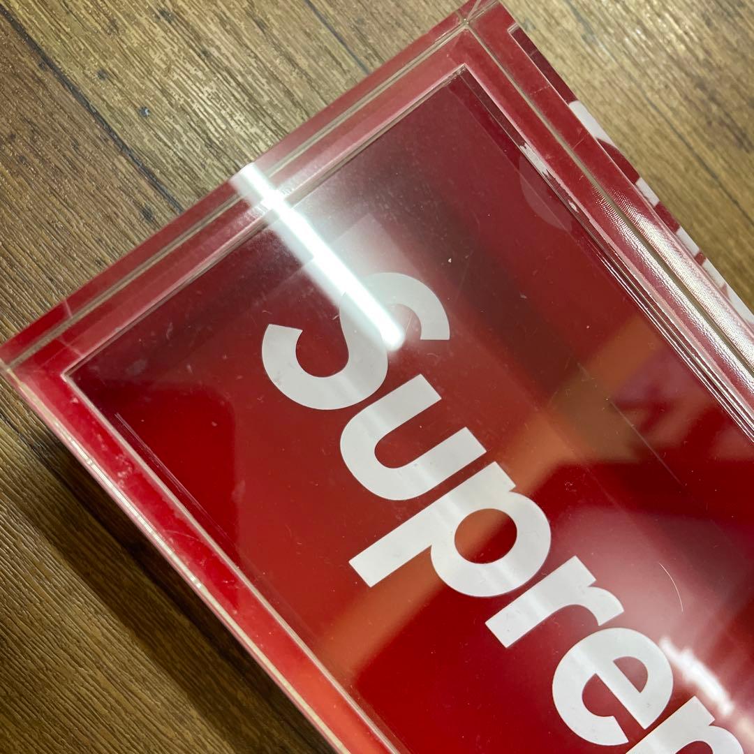 supreme アクリルケース　肉厚