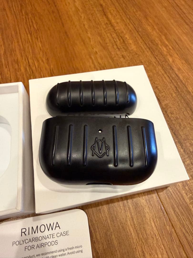 RIMOWA ポリカーボネート AirPodsケース ブラック