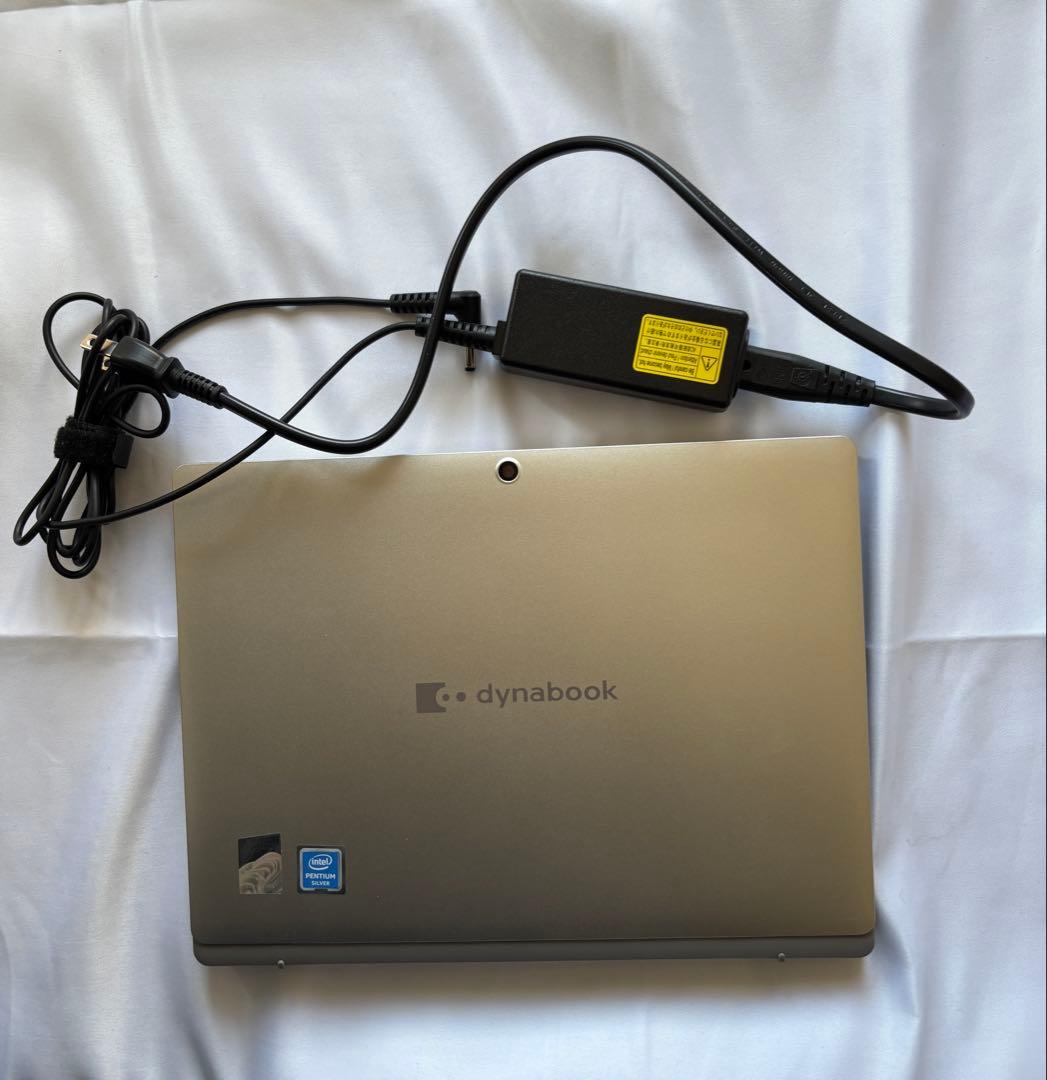 2 in 1 タブレットPC Dynabook K60/FW