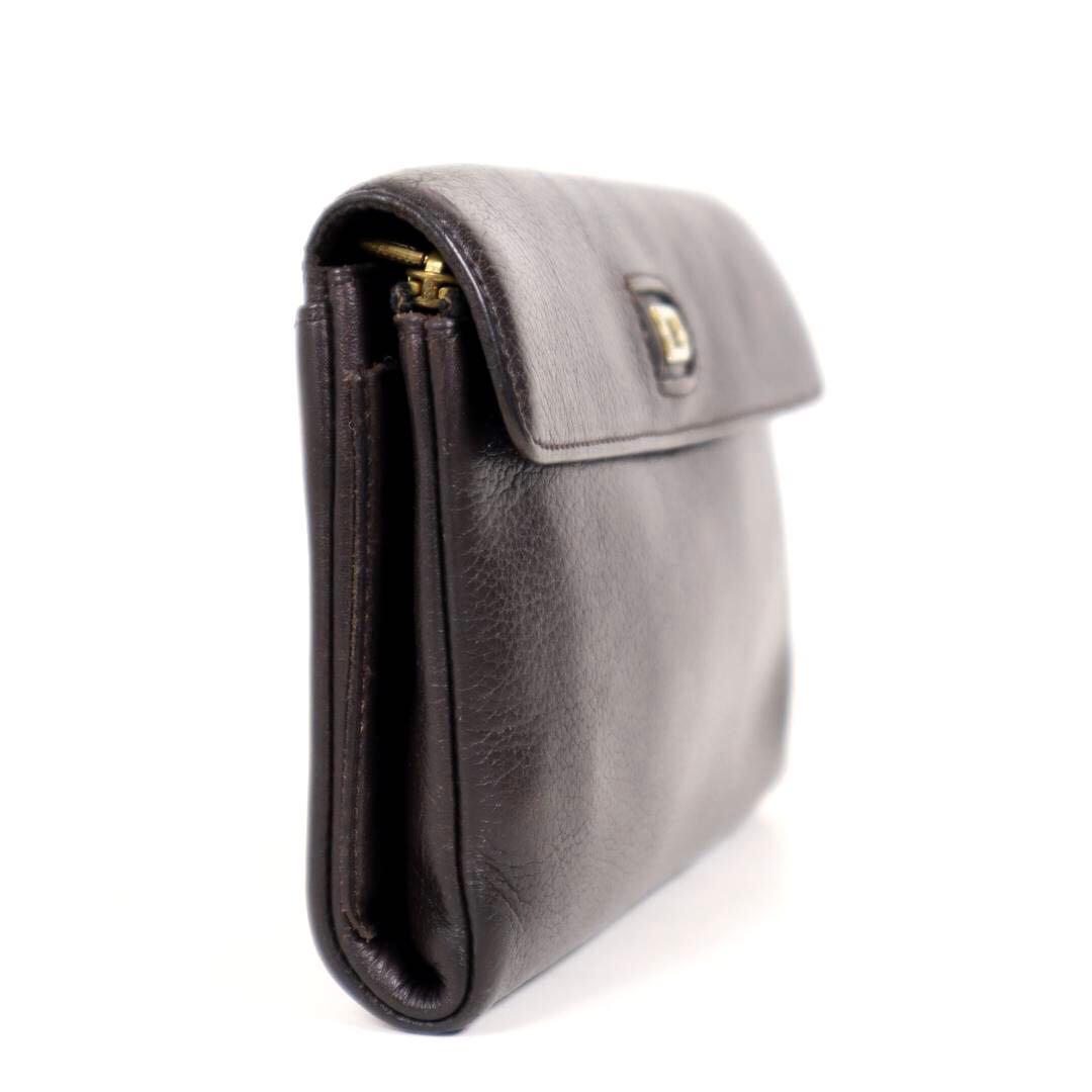 DELVAUX デルヴォー メタルロゴ付 三つ折りレザー長財布 フランス製