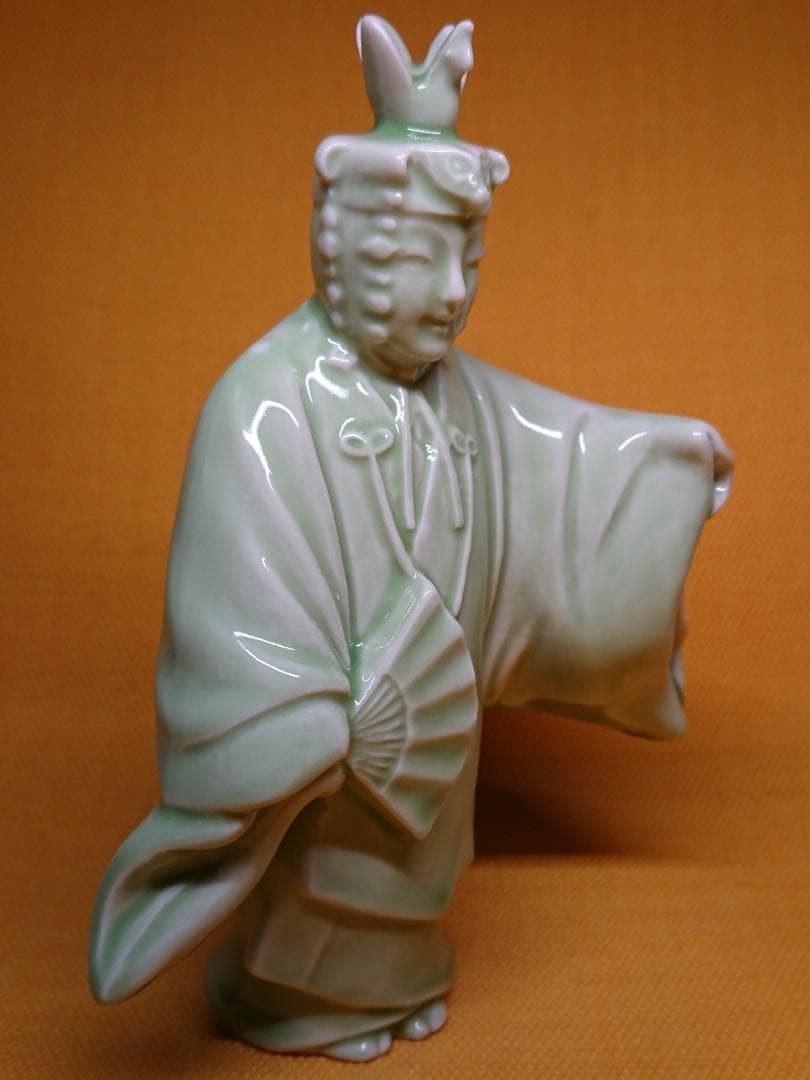 【美品】人形　青磁　オブジェ　置物　インテリア　工芸品　美術品　A1349