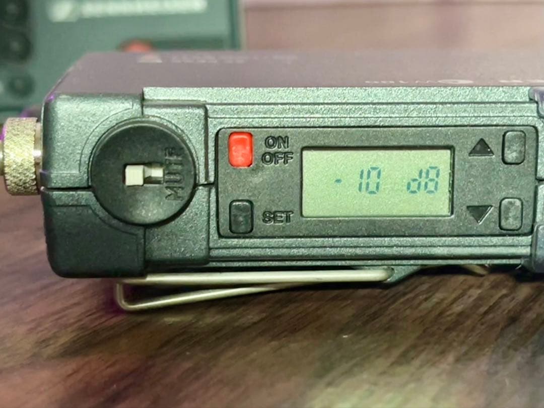 ④Sennheiser EW100 B帯 ワイヤレスシステム ラベリアマイク付き