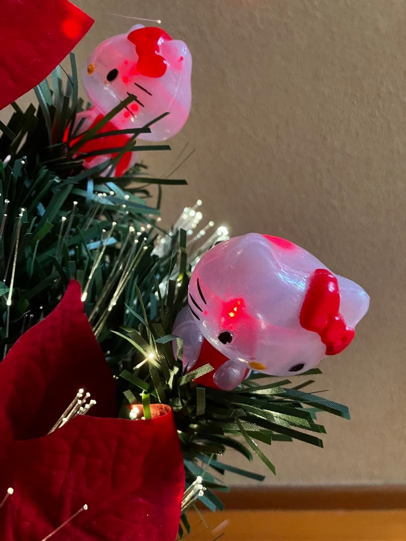 キティちゃんのクリスマスツリー 約60cm LEDライト付き