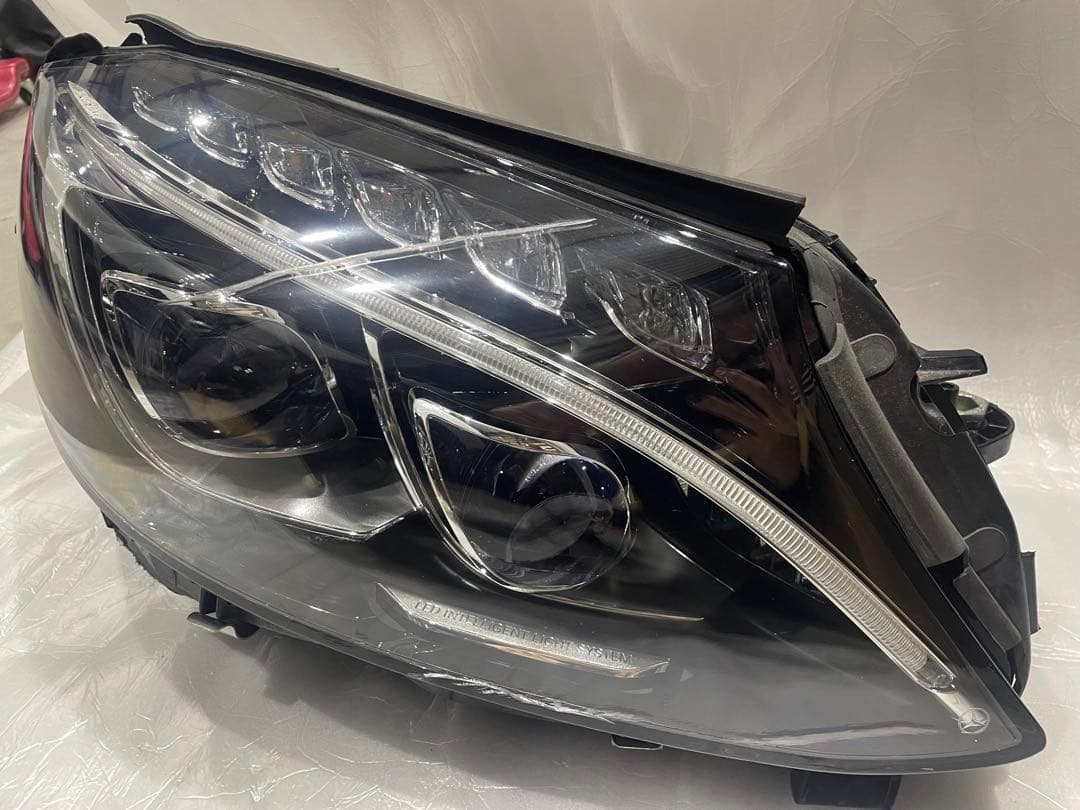 【ゆ　　】ベンツ　前期　Cクラス　純正　LED　右　ヘッドライト