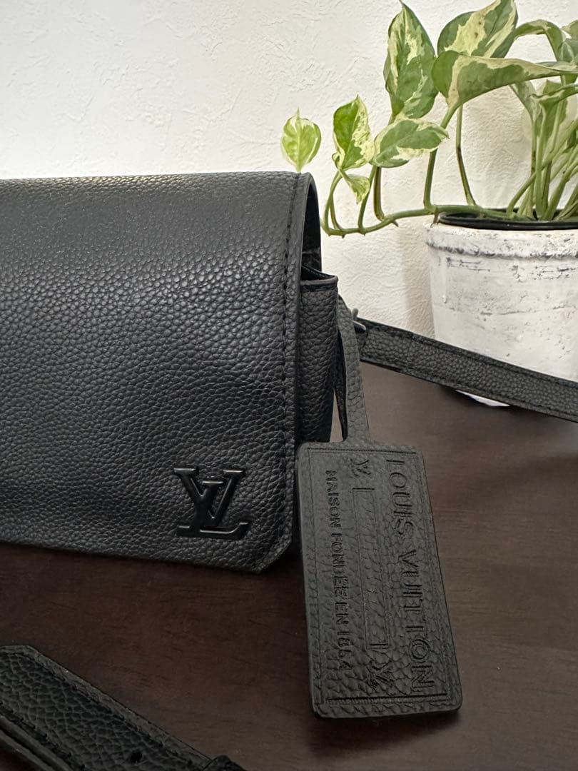 Louis Vuitton ショルダーバッグノベルティ　ヴィトン