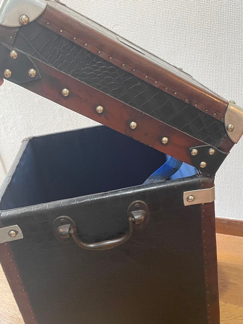 イギリスアンティーク　クロコのボックス