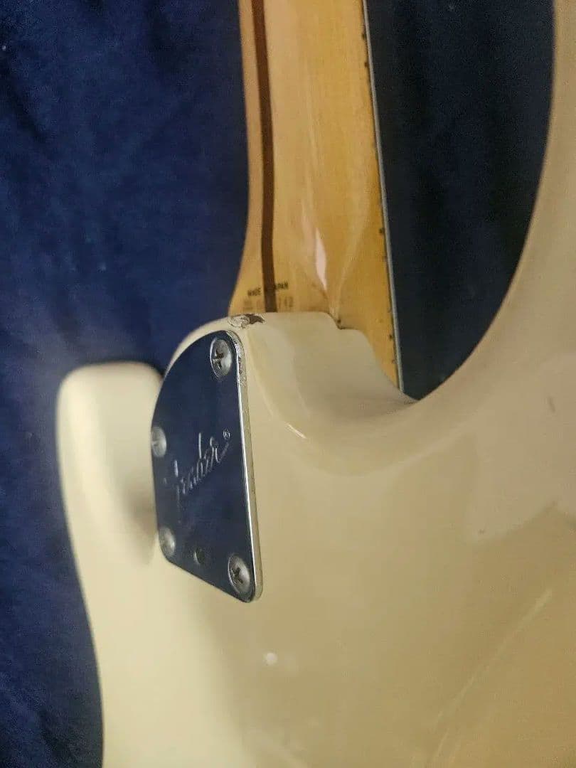 Fender japan ストラトキャスター Eシリアル