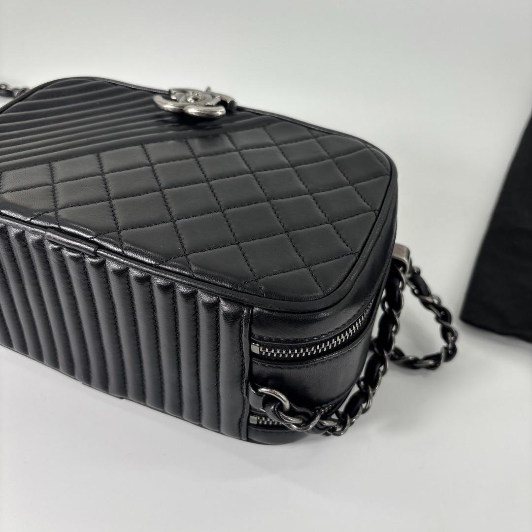 超極美品 定価54万 シャネル マトラッセ カメラバッグ ショルダーバッグ