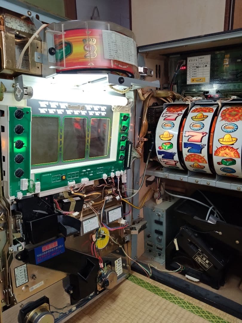 EL ECO DEL SOL スロットマシン 直接引き取りのみ