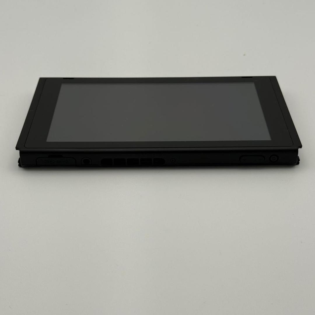 ニンテンドースイッチ　バッテリー強化モデル　2020年製　　本体　②