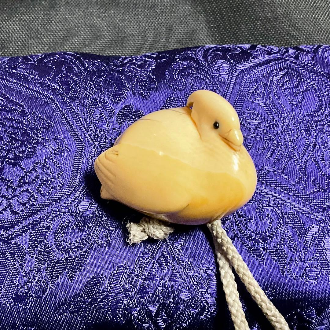 花鳥蒔絵印籠・牙刻鳥根付・箱・座布団付