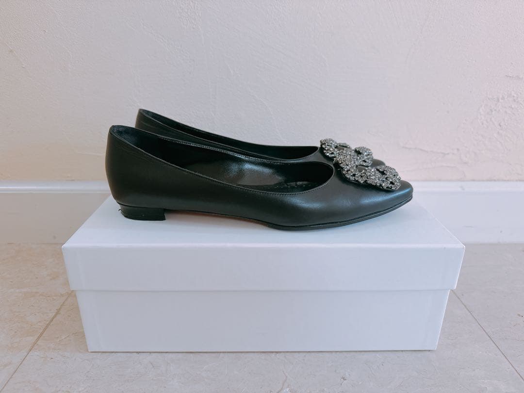 ★マノロブラニク MANOLO BLAHNIK ハンギシ カーフ 36.5★