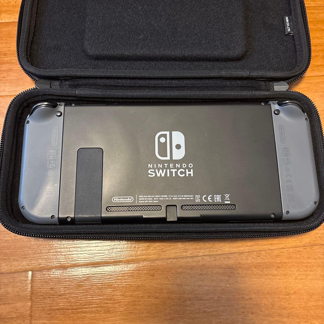 Nintendo Switch 本体(本体ケース　ソフトケース付き)