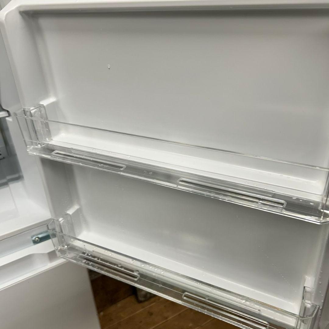 132 冷蔵庫　200L～300L　美品　一人暮らし　大人気　保証込　格安