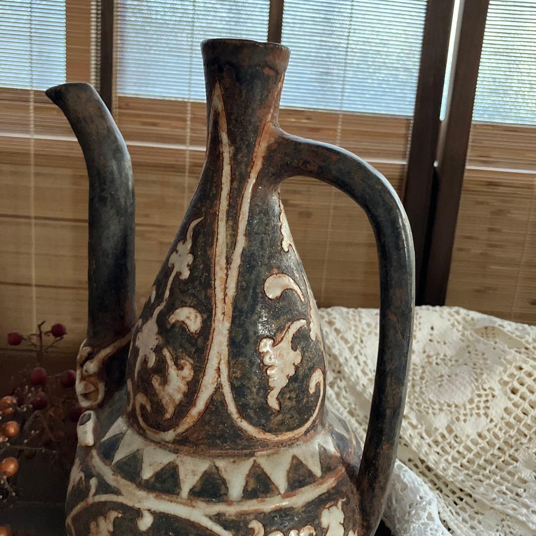 アジア　骨董　水差し　陶器　ヴィンテージ　唐草模様