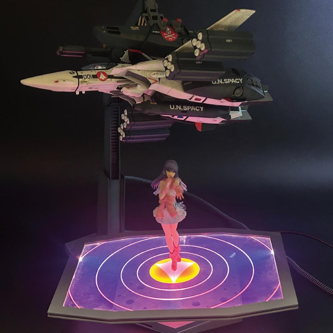 【電飾】VF-1バルキリー／リン・ミンメイ　塗装済完成品
