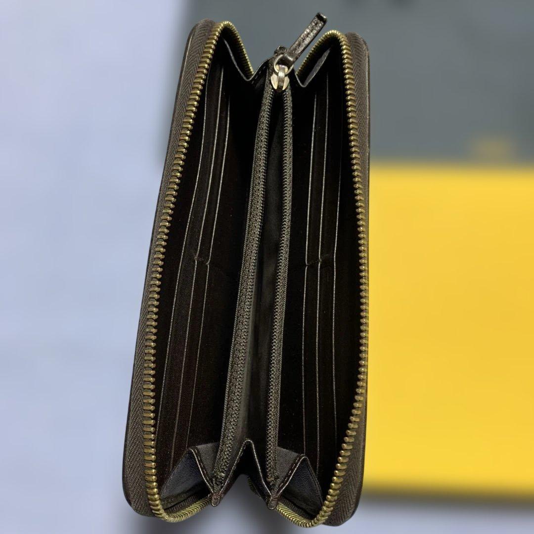 FENDI フェンディ　ラウンドファスナー　長財布