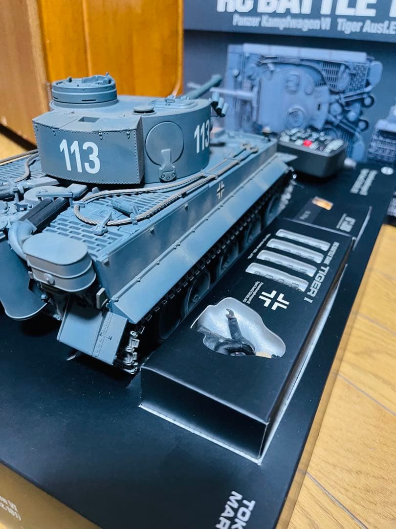 [新品]東京マルイタイガ1 バトルタンク1/24 スケール