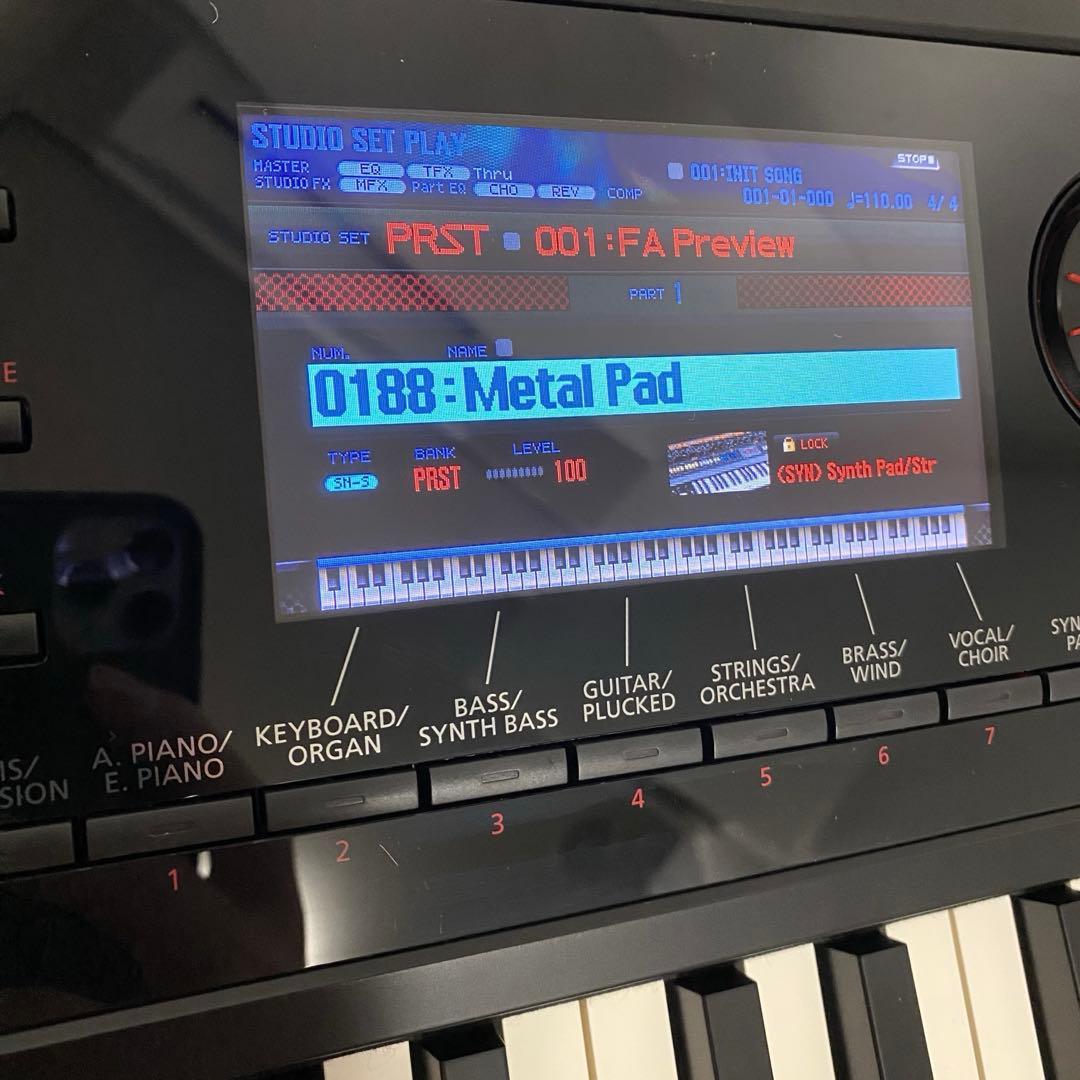 Roland FA-08 シンセサイザー