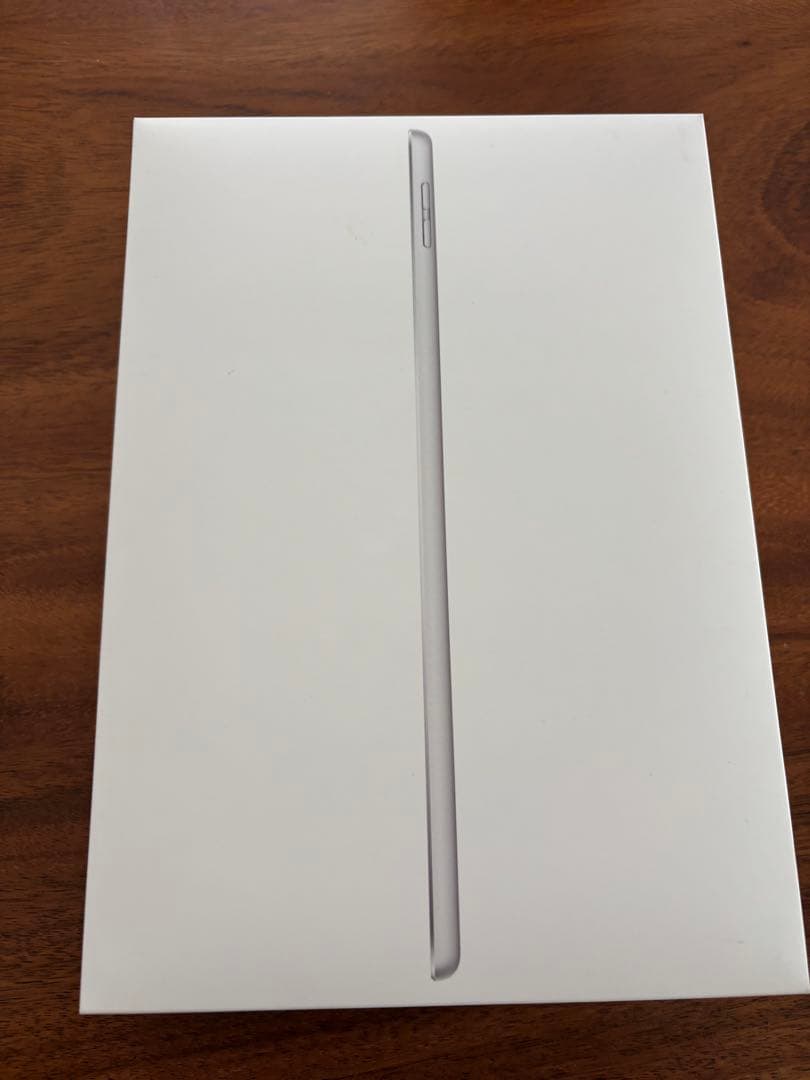【本物】Apple iPad (第9世代) 64GB アップル　付属品あり