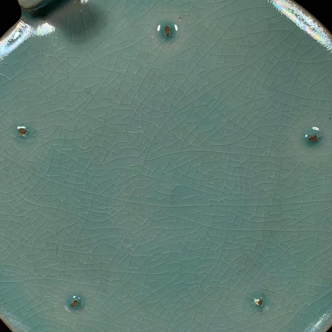 中国古美術・旧蔵の磁器・三足奐・18x13cm・置物・書道・文房具・稀少品・賞物