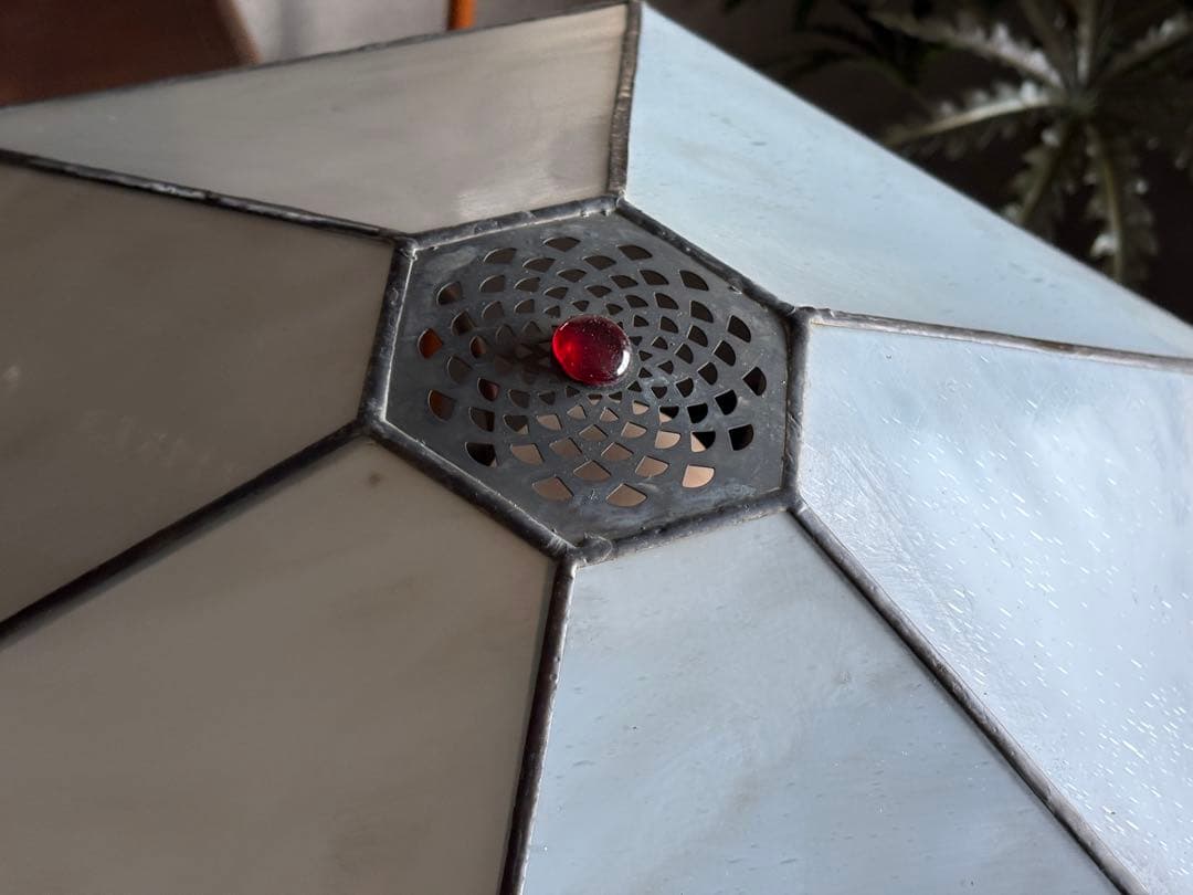 ステンドグラス　ルームランプ　ジグザグ支柱　個性的　レトロ　スタンドライト　In