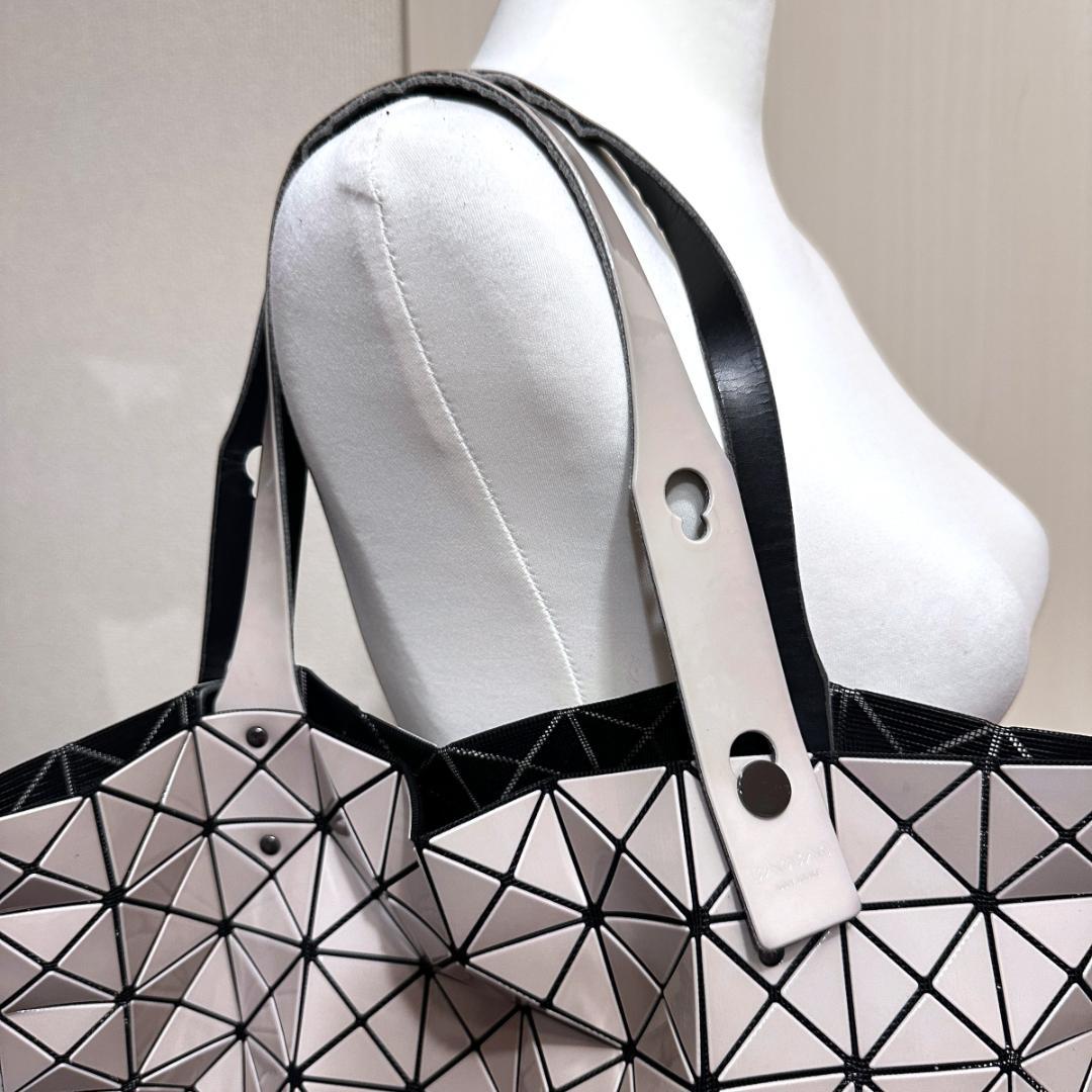 いちごISSEY MIYAKE BAOBAO ショルダーバッグ bg056