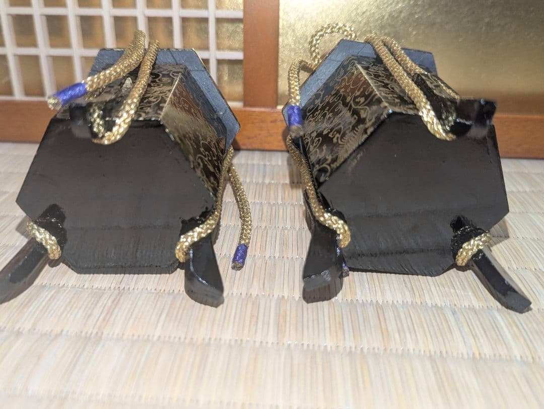 木製雛道具　金蒔絵貝桶一対と貝合わせ用合わせ貝