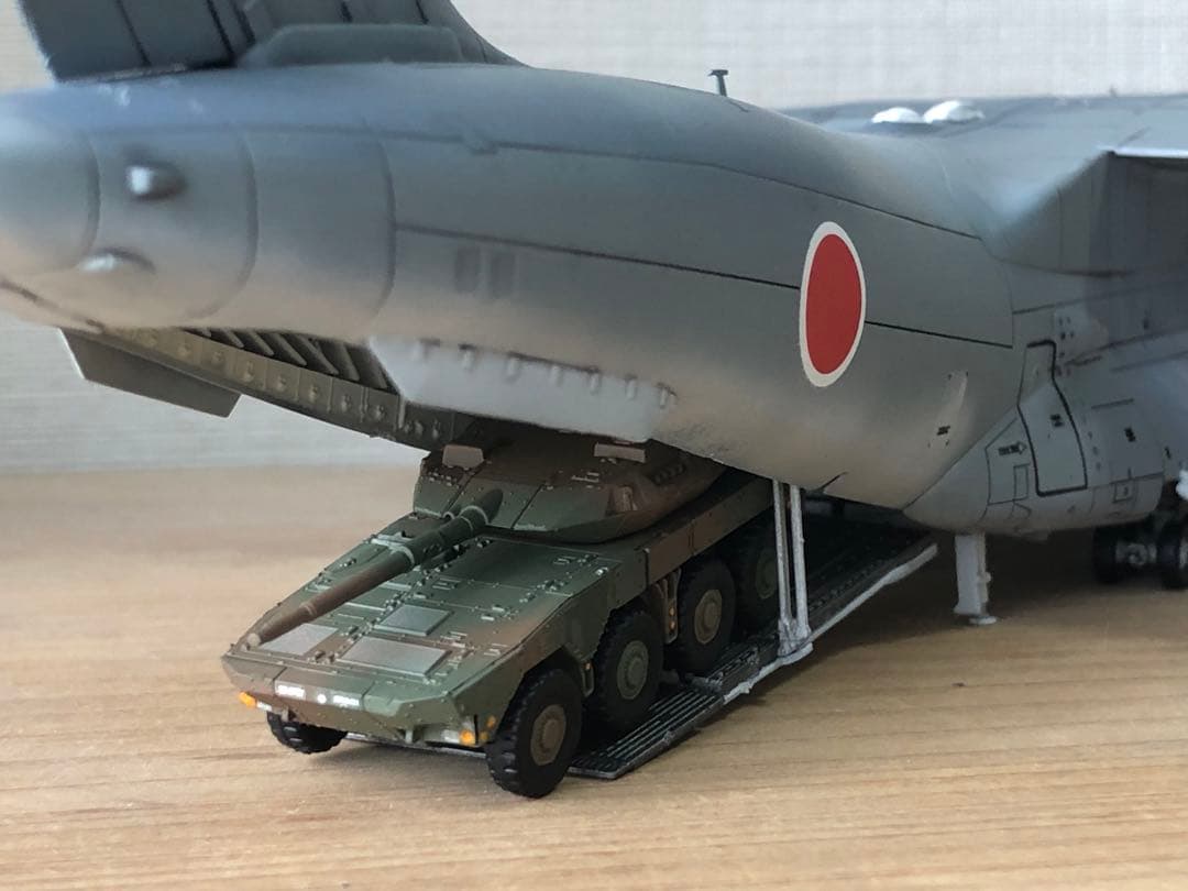 航空自衛隊　C-2 16式機動戦闘車　プラモデル