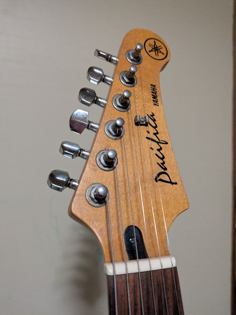 YAMAHA Pacifica PAC112J ヤマハパシフィカ