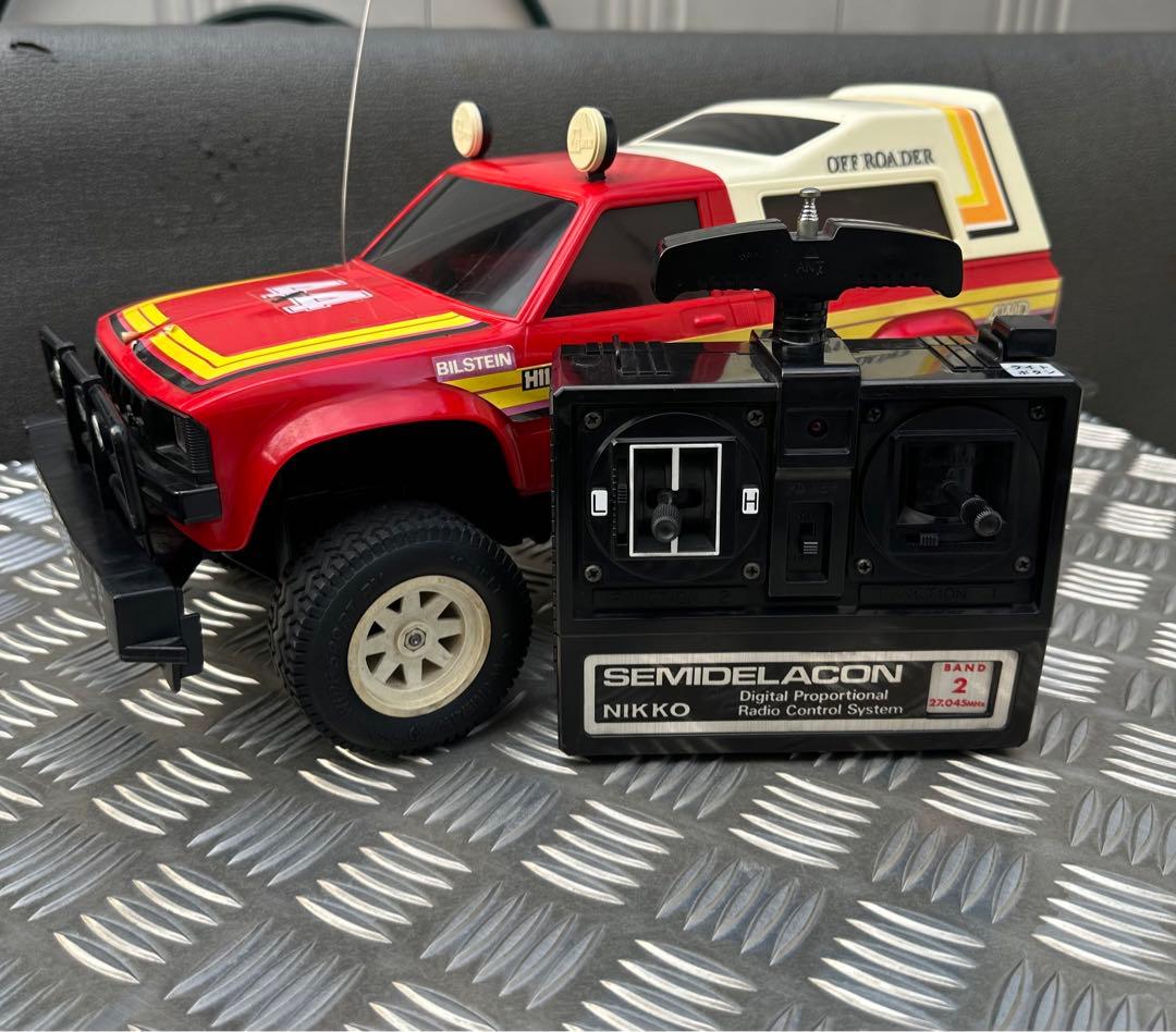 TOYOTA ハイラックス　4WD ラジコン　NIKKO 1/10